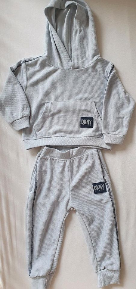 Baby Kleidungsset 18 M 74/82 DKNY in Erkrath