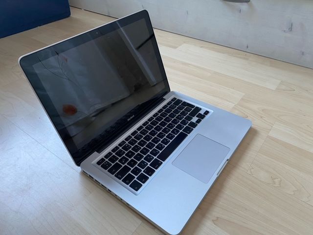 ACHTUNG! Kompl. aufgepimptes MacBook Monterey (13 Zoll, von 2009) in Aachen