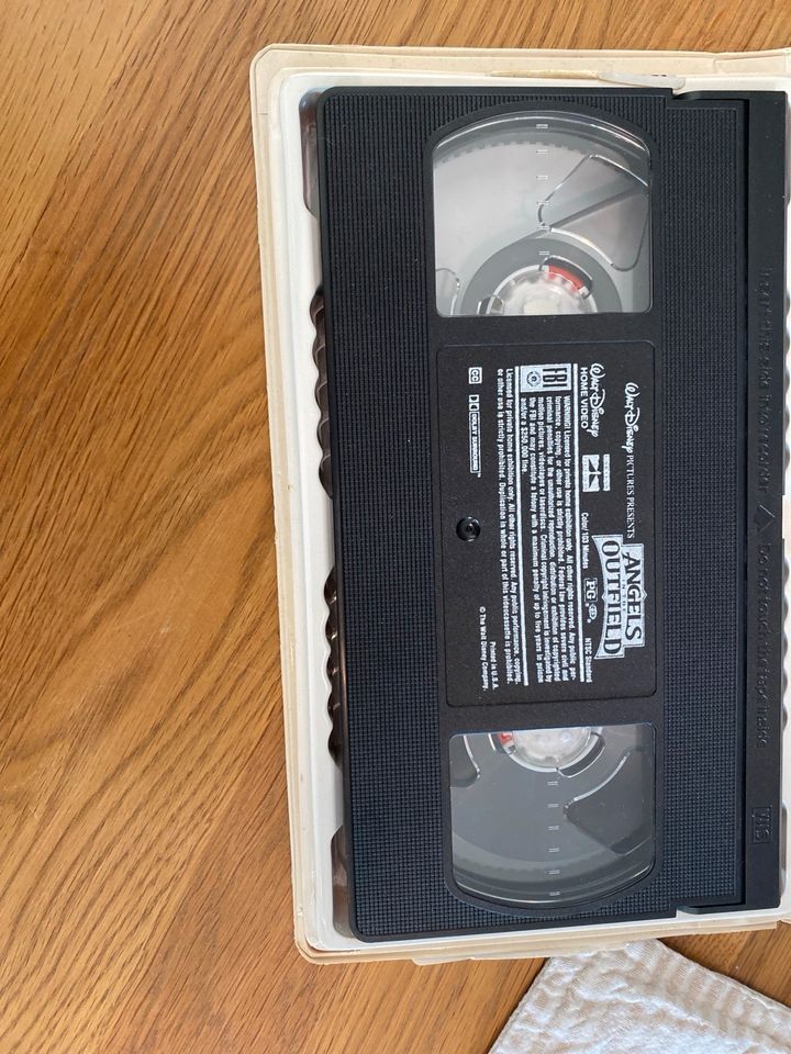 VHS Kassetten auf Englisch in Wilzenberg-Hußweiler