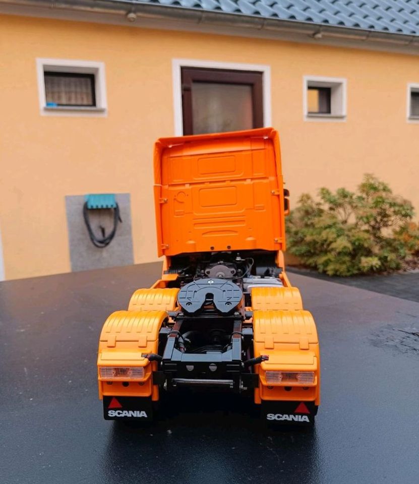 Tamiya Truck Scania R620 Topline 6x4 1.14 RC in Elsterwerda