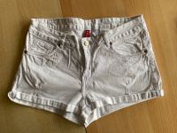 Jeans Shorts divided H&M S 36 weiß kurze Hose Baden-Württemberg - Elzach Vorschau