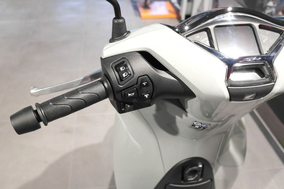 Honda SH125i, sofort verfügbar in Karlsruhe