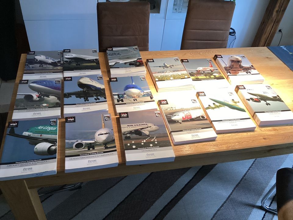 Bücher ATPL Theorie Oxford Aviation in Moers
