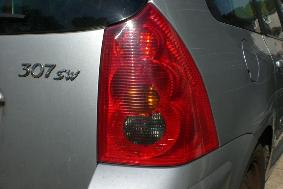 Peugeot 307SW Automatic Kombiinstrument Cockpit Tacho Instrumente in Hamburg