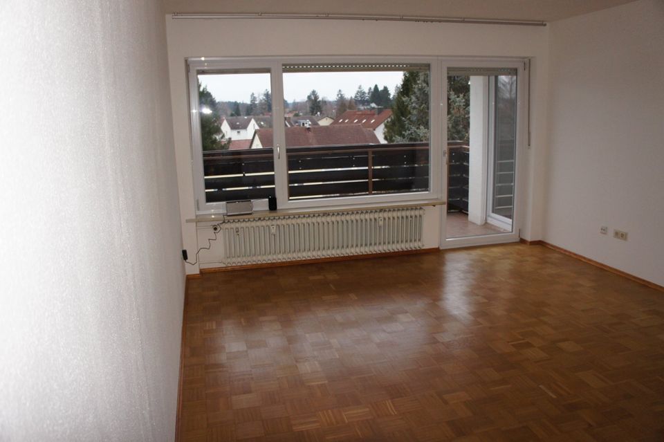 Helle 3 Zimmerwohnung in Gilching Profisionsfrei in Gilching