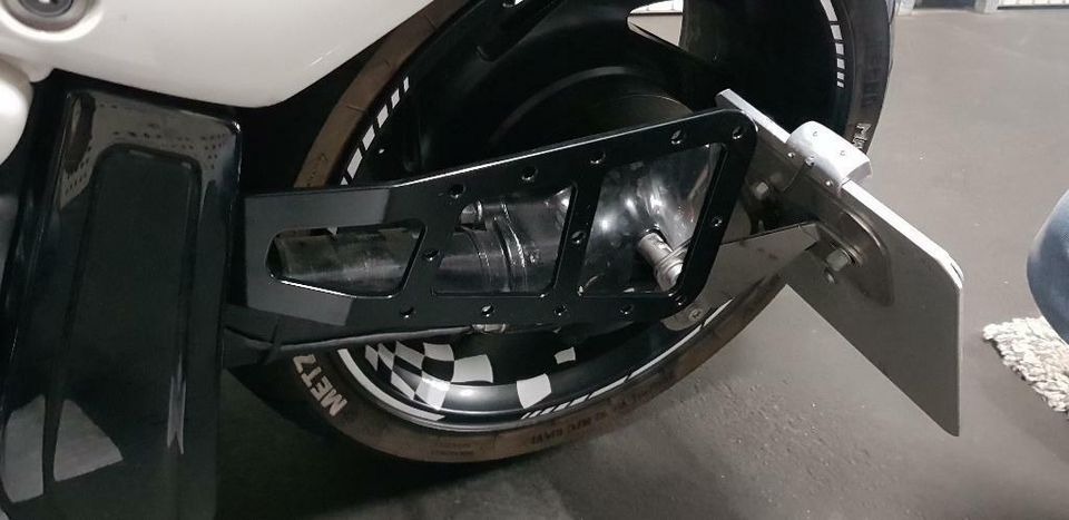 Suzuki Intruder M1800R Taschenhalter - Satteltaschenhalter in Lindenschied