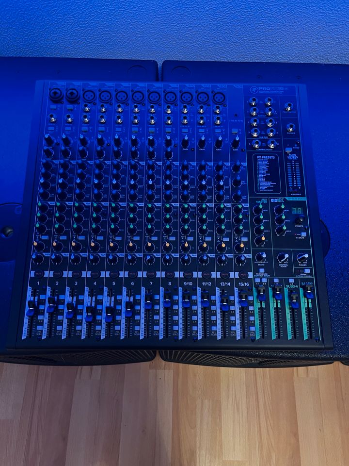 HK Audio 4 x Linear Sub 1500 A + 2x 112 FA+ Pro fx16v3 in Berlin