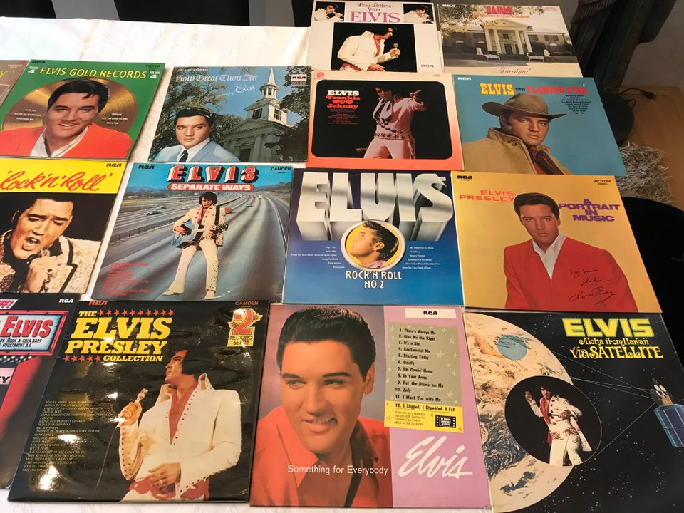 Elvis Presley 23 Schallplatten in Wuppertal