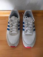 Adidas Sneaker Sportschuhe Gr. 44 neuwertig Berlin - Wilmersdorf Vorschau