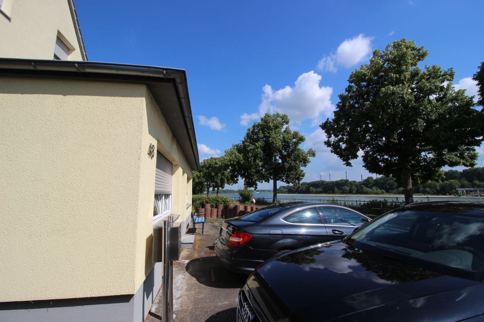Kapitalanlage direkt am Rhein - 3-Parteienhaus in Niederkassel-Lülsdorf in Niederkassel