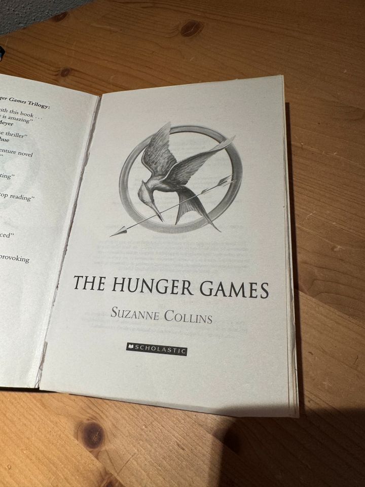 The Hunger Games (drei Teile in Englisch) in Weilheim