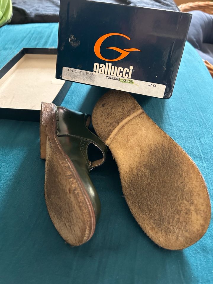 Top Gallucci Leder Ballerinas Spangenschuhe grün Gr. 29 OVP in Semlow