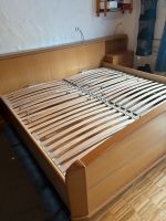 Massivholz Bett mit überbau und Nachttischen 200x200 Liegefläche Bayern - Coburg Vorschau