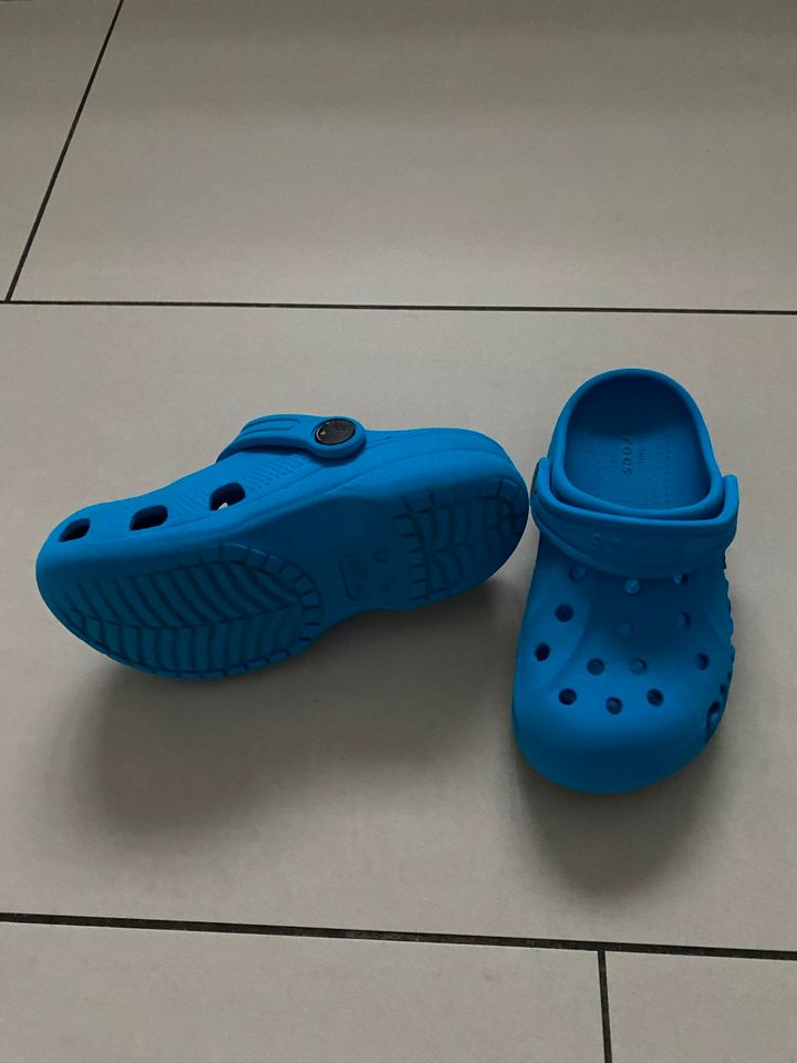 Crocs Kind Größe C 10 blau in Schwerin