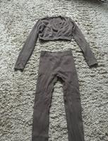 Zara Sport Set Leggings und crop Langarmshirt V Gr. XS - S Berlin - Steglitz Vorschau