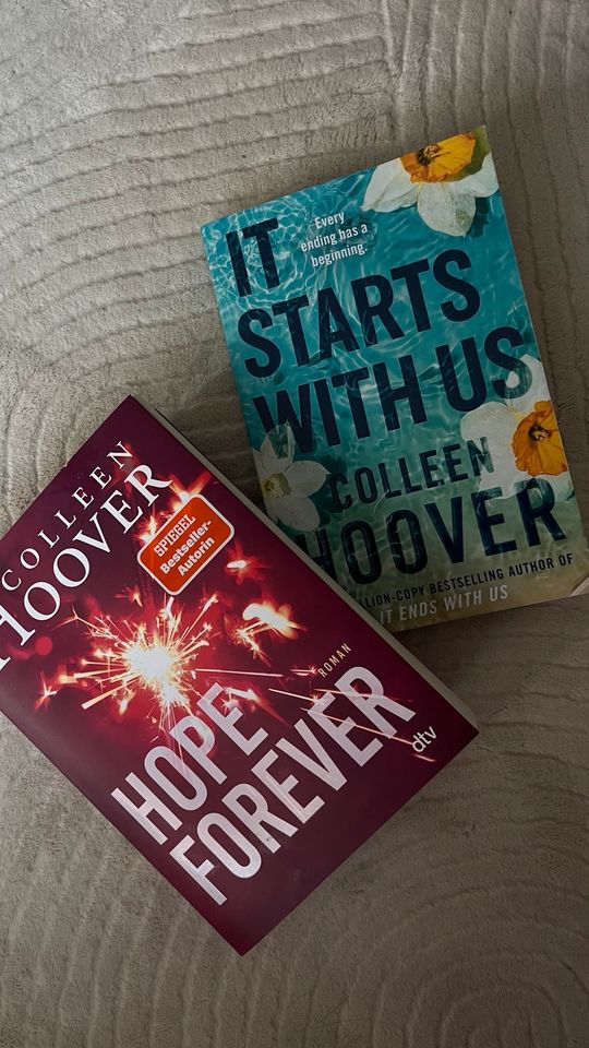 Bücher von Colleen Hoover in Montabaur