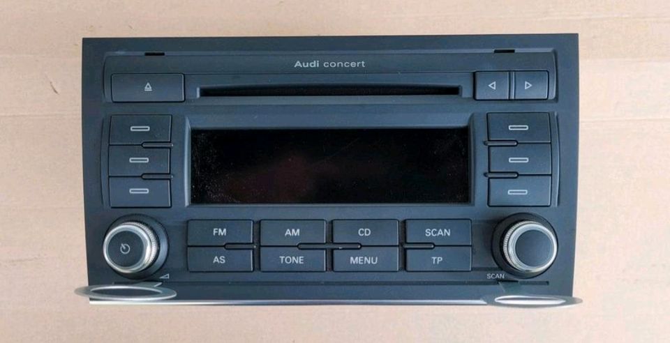 Original Audi A4 B6 B7 Concert Autoradio CD Blaupunkt Doppel-DIN in Rehlingen-Siersburg