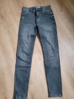 Jeans von BERSHKA NEU Gr. 32 Hessen - Laubach Vorschau