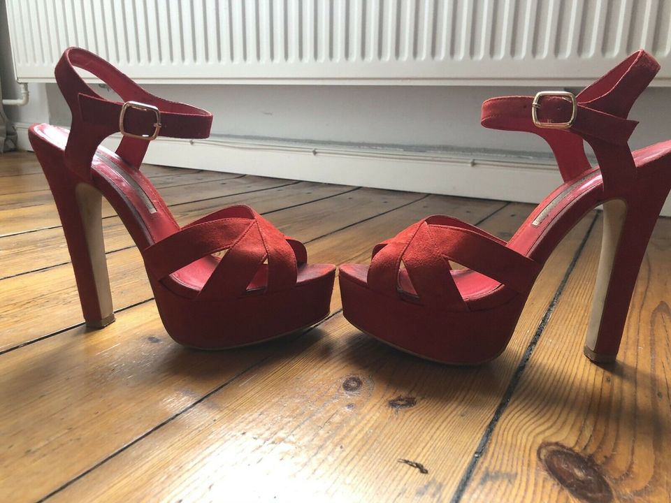 Buffalo London Sandalette 39 Plateau rot Riemchen Business in Berlin