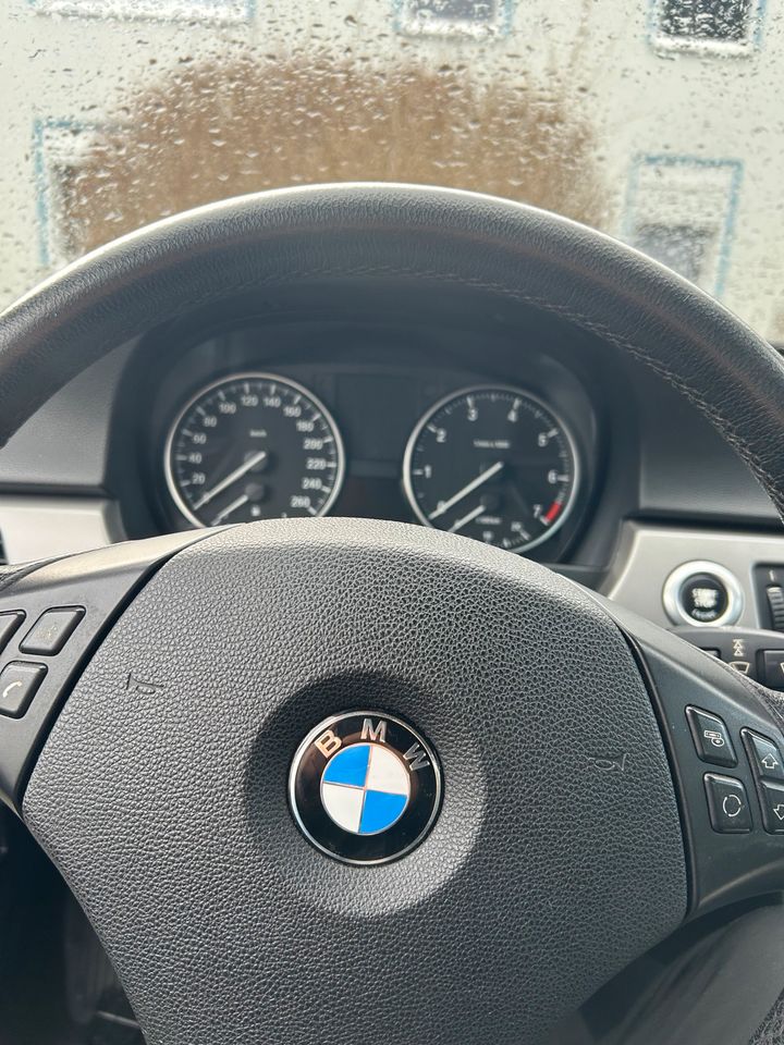 Ich biete ein BMW 3er in Köln