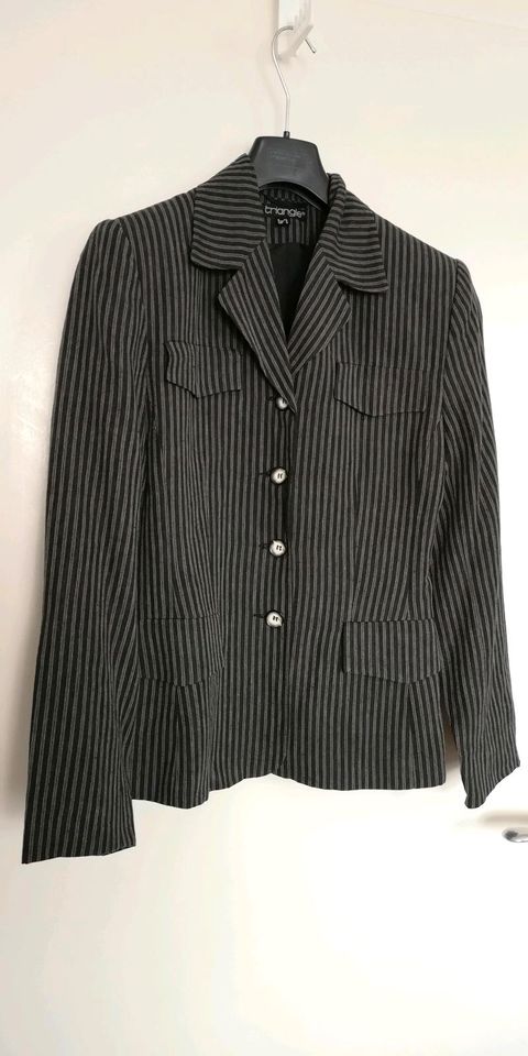 Blazer, Anthrazit gestreift, Gr.S,M,36, von Triangle, Gothic in Schadeleben