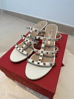 VALENTINO GARAVANI SLIDER-SANDALEN Rockstud Creme Gr.40,5 Hamburg - Hamburg-Nord Vorschau