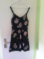 Kleid schwarz mit Blumenprint  Damen schwarz Gr. 34 von Only NEU Hessen - Niedernhausen Vorschau