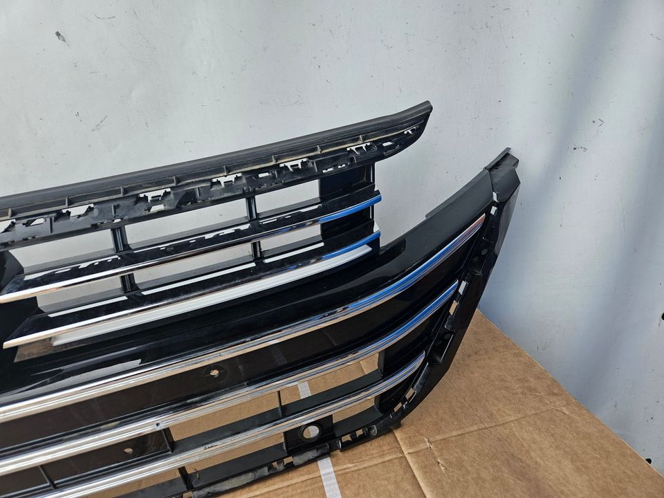 VW Arteon Facelift R LED Kühlergrill Frontgrill 3G8853655 J in Nottuln