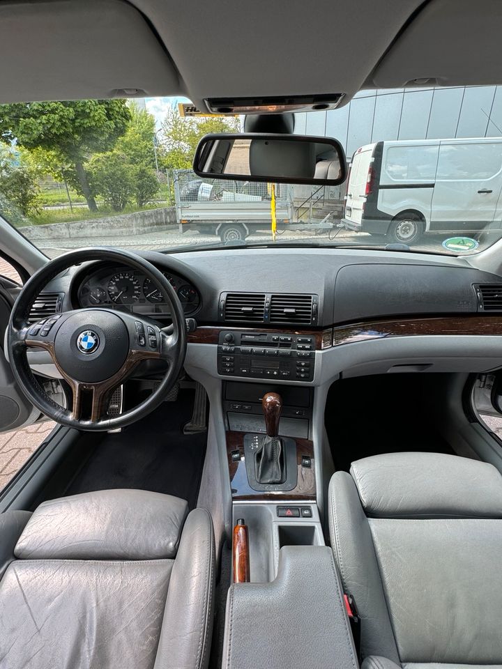 BMW 320i I E46 | 2003 BJ | 170 PS | Aut. | Voll-Leder | TüV neu in Berlin