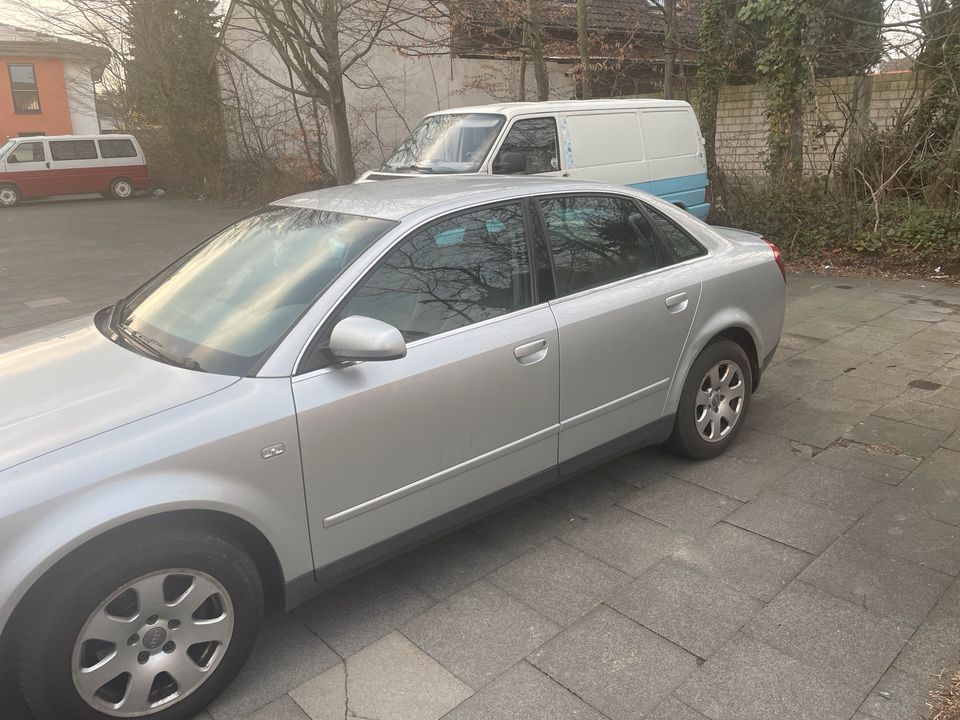 Audi A4 B6 ++TÜV++8-fach Bereift++Neue Kupplung++ in Troisdorf