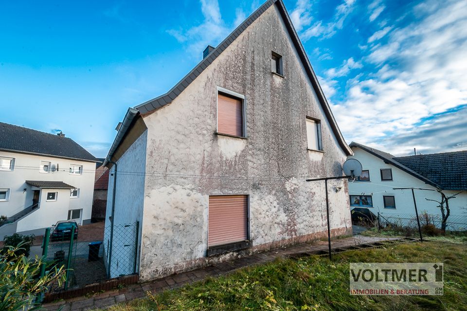 FAMILIENFREUDE - Ein- bis Zweifamilienhaus mit Garten und Garage in Breitenbach! in Breitenbach 