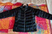 Leichte sportliche schwarze Daunenjacke Gr.40 Hessen - Lohfelden Vorschau