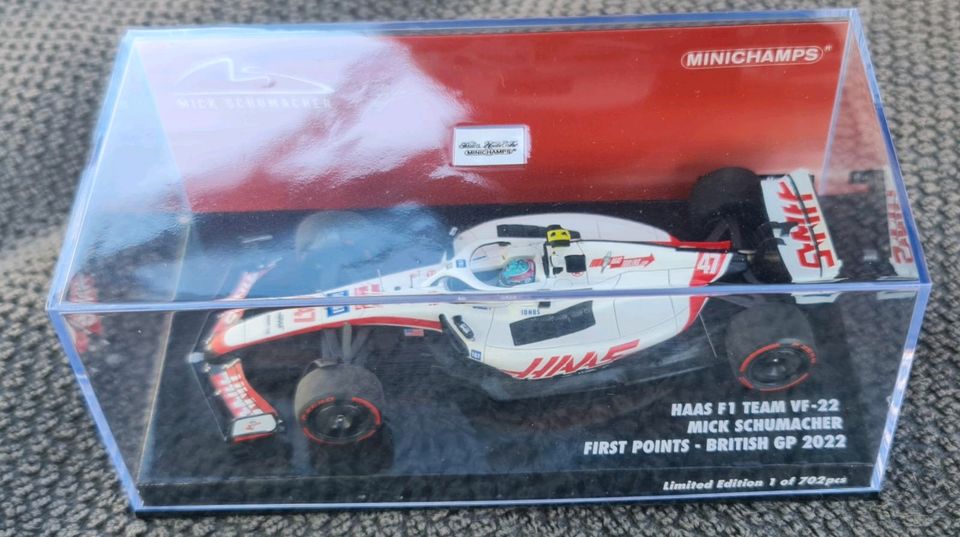 Minichamps Haas VF22 Mick Schumacher"First Points"2022 1 :43 in Berlin