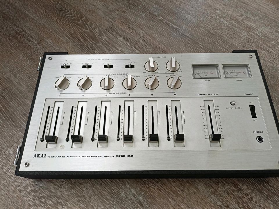 Akai MM+62 6 Kanal Stereo Mikrofon Mixer in Sachsenhagen