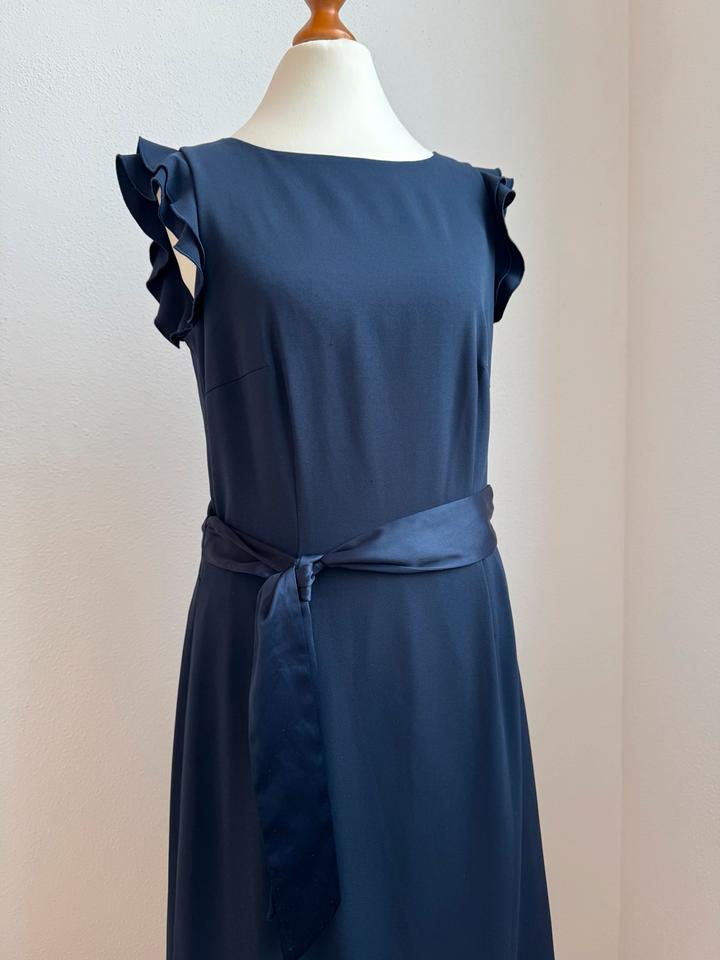 Esprit Selection Etuikleid Kleid dunkelblau Gr. 36 in Wolfersdorf