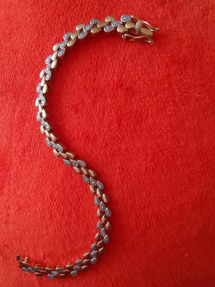 Armband massiv. in Erwitte