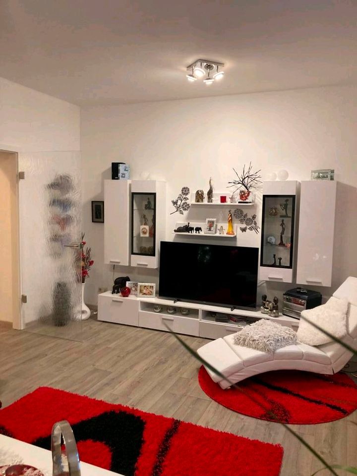 Wohnung in Meiningen, 3 Zimmer + Küche + Bad, EG mit Stellplatz in Meiningen