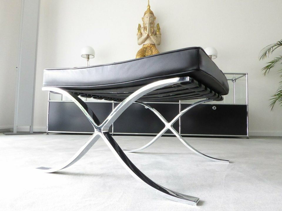 Knoll International Barcelona Hocker Leder schwarz, Neu! in Berlin