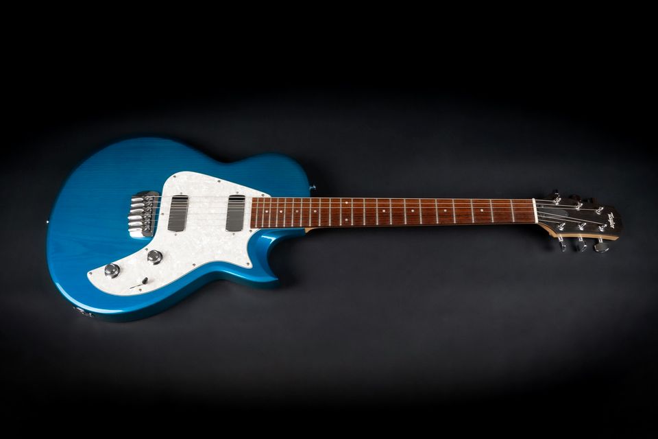 2009 Taylor USA SB1-X Classic Custom SolidBody Trans Blue in Niebüll