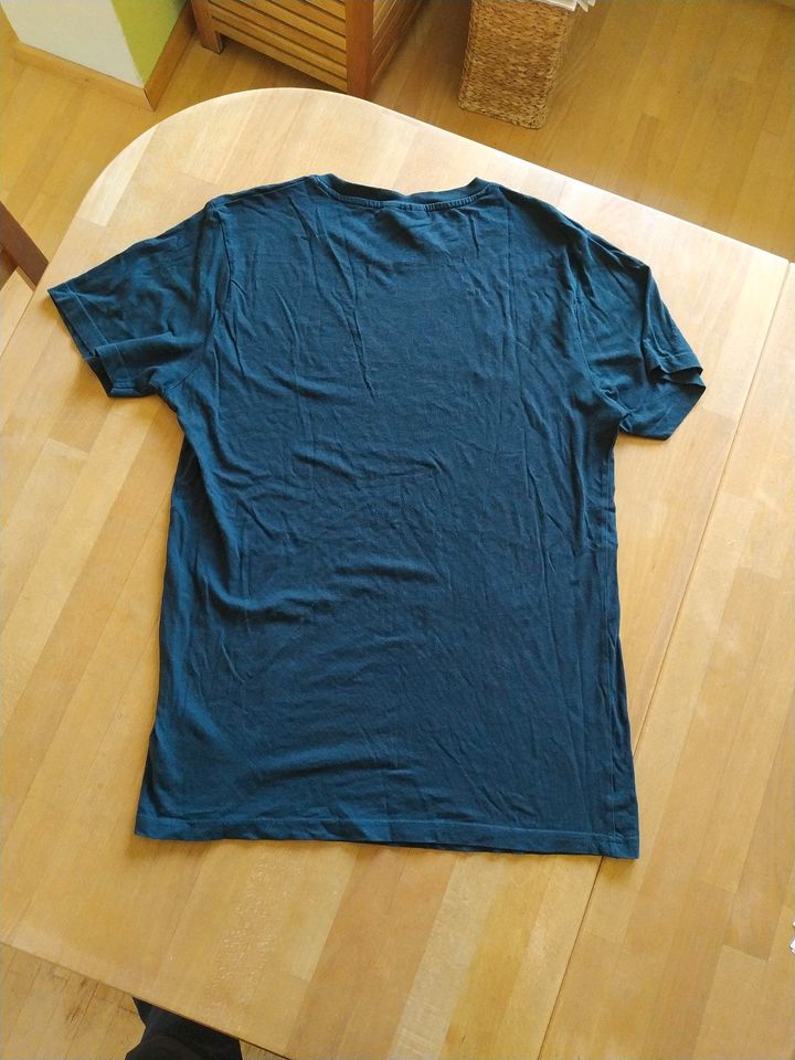 T-Shirt dunkelblau Gr. S in Buch