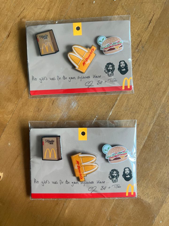 Zwei McDonald’s Tom & Bill Kaulitz Buttons in Weitersburg