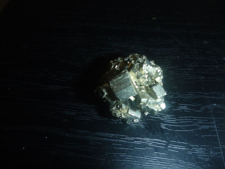 Pyrit (Goldpyrit) Cluster Stufe (KS)  Edelsteine Mineralien in München