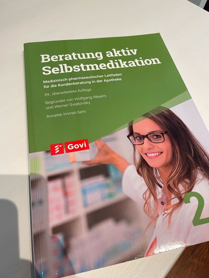 Buch Beratung aktiv-Selbstmedikation für die Apotheke in Freiburg im Breisgau