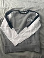 Nike Pullover in Grau weiß und Schwarz S für 25€ VB Nordrhein-Westfalen - Hagen Vorschau