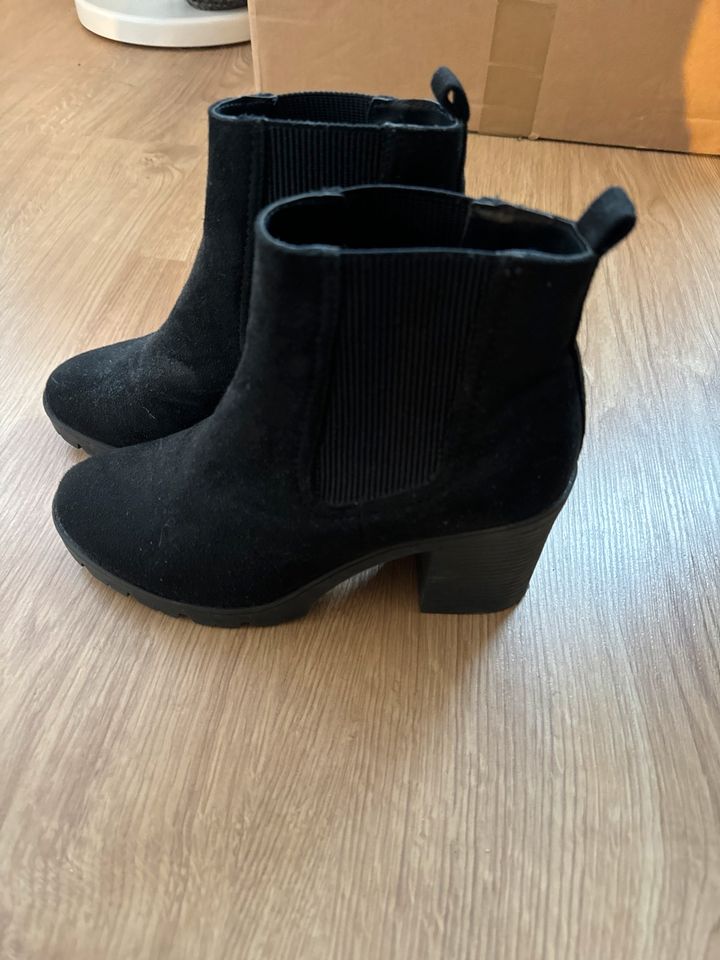 Topshop Schuhe Ankleboots 38 Boots in Berlin