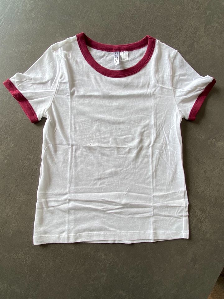 H&M Basic Divided T-Shirt XS weiß rot rosa bordeaux je in Buesum
