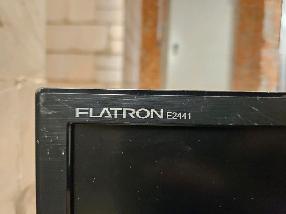 Monitor Flachbildschirm LG 2441 mit 24 Zoll in Leipzig