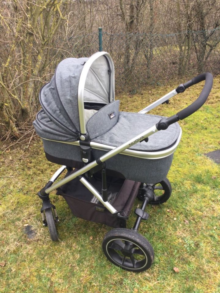 Kombi-Kinderwagen Moon Nuova City in Stegaurach