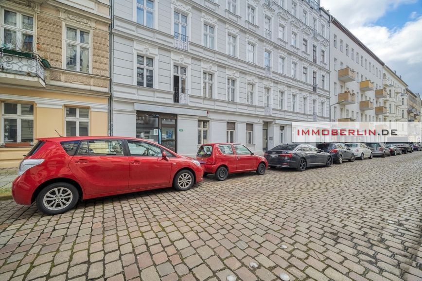 Sehr attraktive Gewerbeimmobilie mit Ladenlokal in Toplage in Berlin