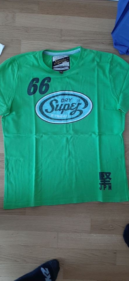 SuperDry 1 x T-Shirt, 1x Top in Aschaffenburg